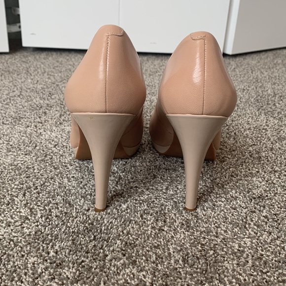 Nine West Nude Pumps - Picture 3 of 8
